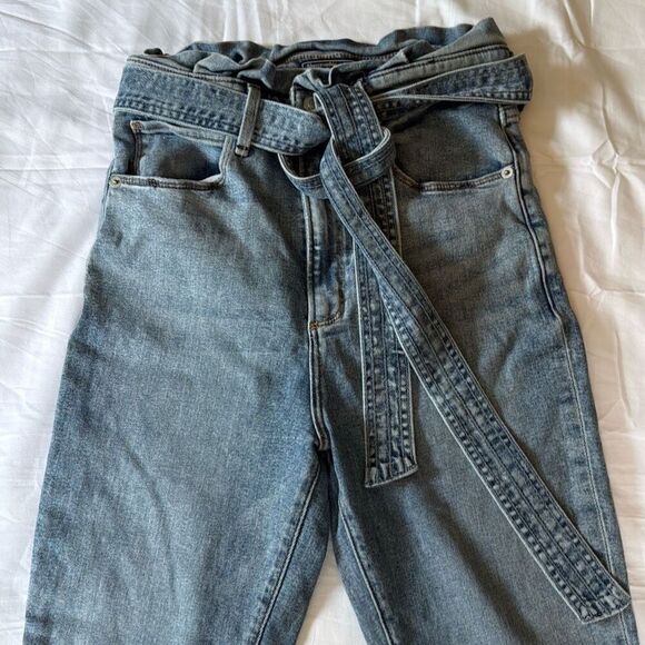 Abercrombie and Fitch ultra high rise jeans size 4 or 27 belted ruffle waist med - Picture 2 of 8